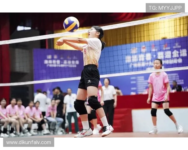 赛后分析:广州排球队与成都排球队的默契配合及战术探讨